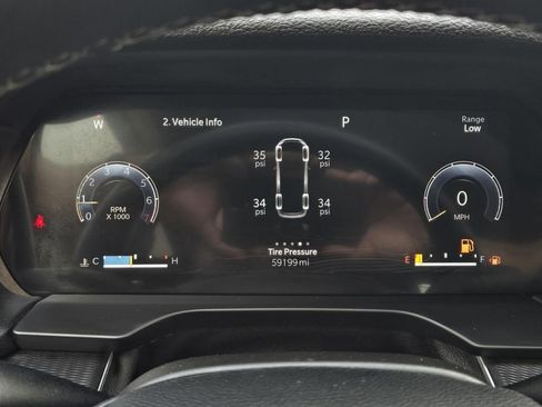 Used 2023 Jeep Grand Cherokee L Laredo RWD image 2