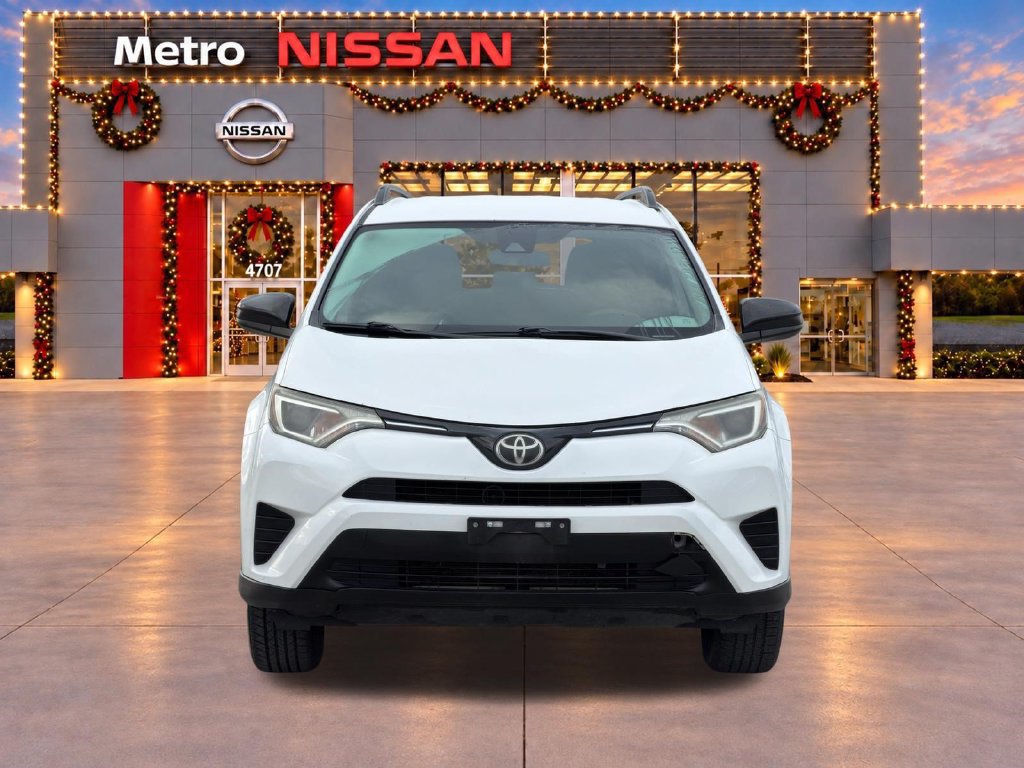 Used 2017 Toyota RAV4 LE FWD image 3