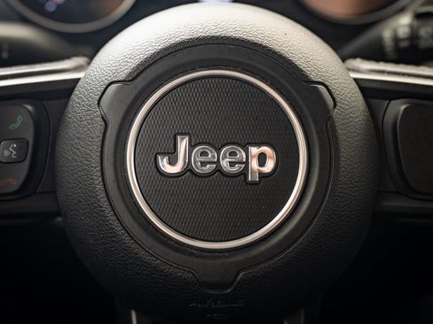 Used 2021 Jeep Wrangler Unlimited Sport image 27