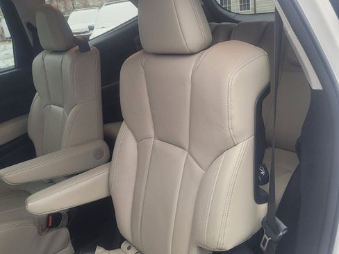 Used 2020 Subaru Ascent Limited image 36