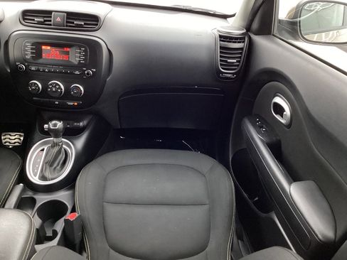 Used 2015 Kia Soul + FWD image 28