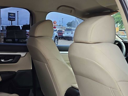 Used 2018 Honda CR-V LX image 17