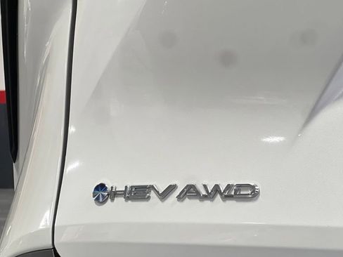 Used 2025 Toyota Sienna XLE w/ XLE Plus Package AWD/4WD image 12