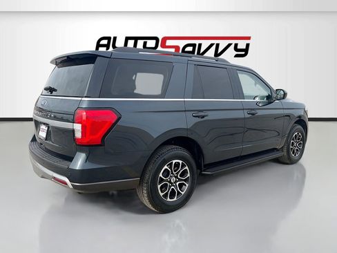 Used 2024 Ford Expedition XLT image 7