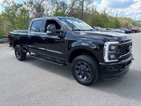 Used 2024 Ford F250 Lariat w/ Sport Appearance Package AWD/4WD image 7