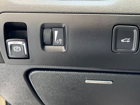 Used 2014 Chevrolet Impala LT FWD image 31