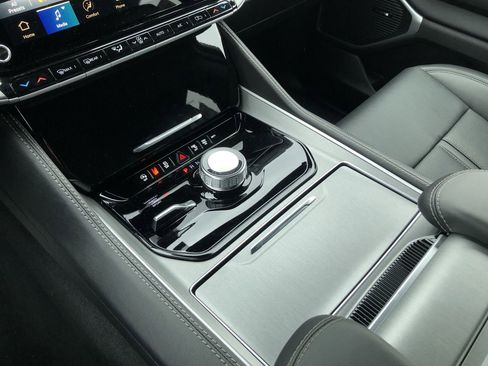 New 2026 Jeep Grand Wagoneer 4WD image 28