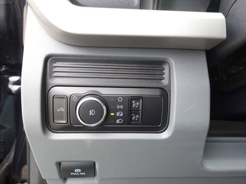 Used 2024 Ford F250 XLT AWD/4WD image 19