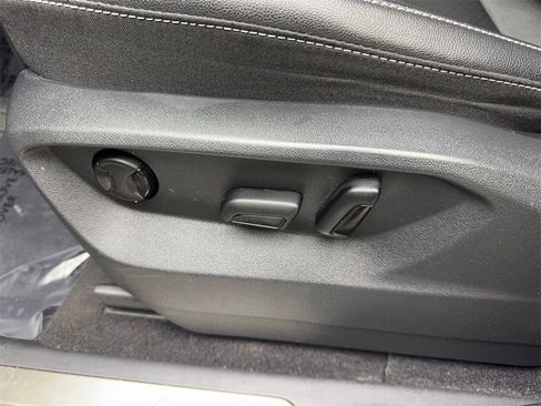 Used 2023 Volkswagen Atlas SE w/ Panoramic Sunroof Package image 30