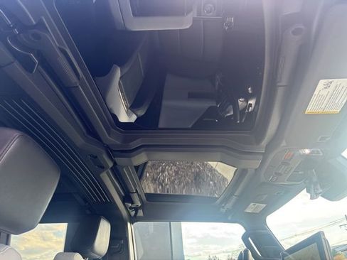 Used 2025 GMC Hummer EV 3X AWD/4WD image 16