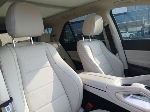 Used 2025 Mercedes-Benz GLE 450e 4MATIC image 18