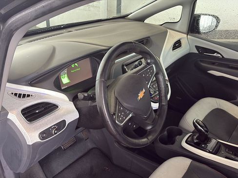 Used 2020 Chevrolet Bolt Premier w/ Infotainment Package image 8