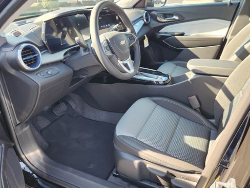 New 2026 Chevrolet Trax LT w/ Driver Confidence Package image 5