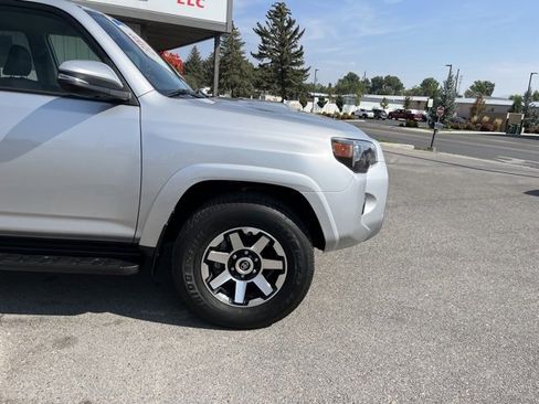 Used 2024 Toyota 4Runner TRD Off-Road Premium image 17