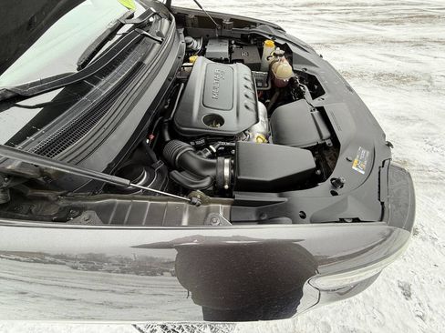 Used 2021 Jeep Cherokee Latitude Plus image 11