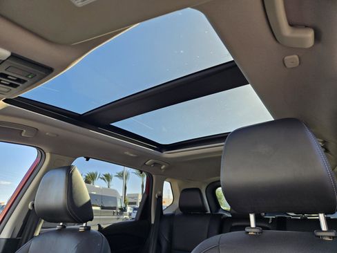 Used 2022 Nissan Rogue Platinum w/ Head-Up Display Package image 21