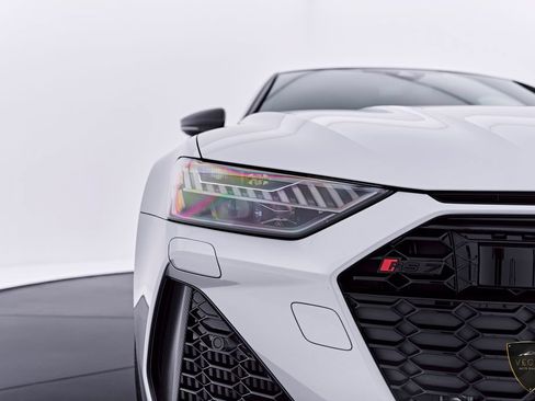 Used 2025 Audi RS 7 Performance AWD/4WD image 22
