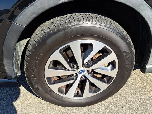 Used 2020 Subaru Outback Premium image 29