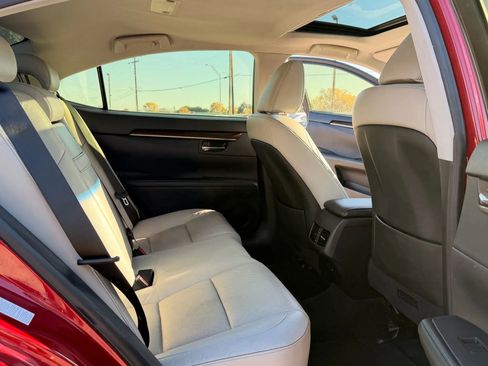 Used 2013 Lexus ES 350 image 16