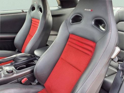 Certified 2020 Nissan GT-R NISMO AWD/4WD image 15