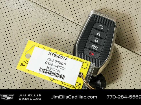 Used 2025 INFINITI QX60 Luxe FWD image 41