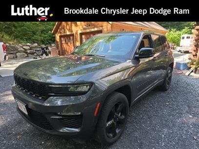 Used 2023 Jeep Grand Cherokee Limited w/ Black Appearance Package