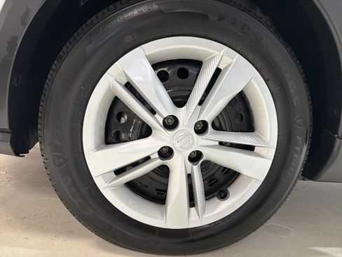 Used 2024 Nissan Kicks S image 12