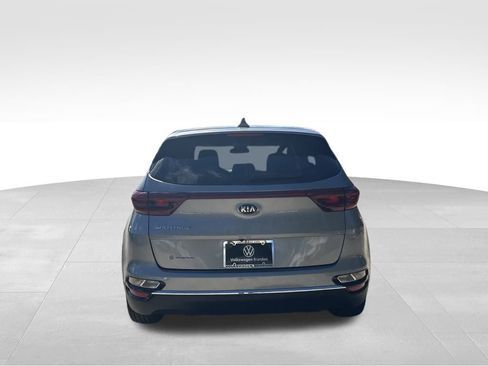 Used 2022 Kia Sportage LX image 4