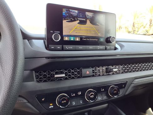 Used 2024 Honda Accord EX image 19