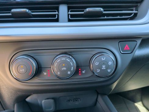 New 2026 Chevrolet Trax RS w/ Sunroof Package image 25