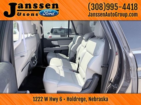 Used 2025 Ford Expedition Max Active AWD/4WD image 15