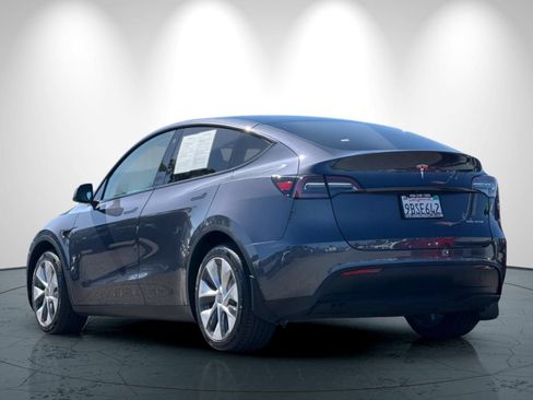 Used 2022 Tesla Model Y Long Range AWD/4WD image 6