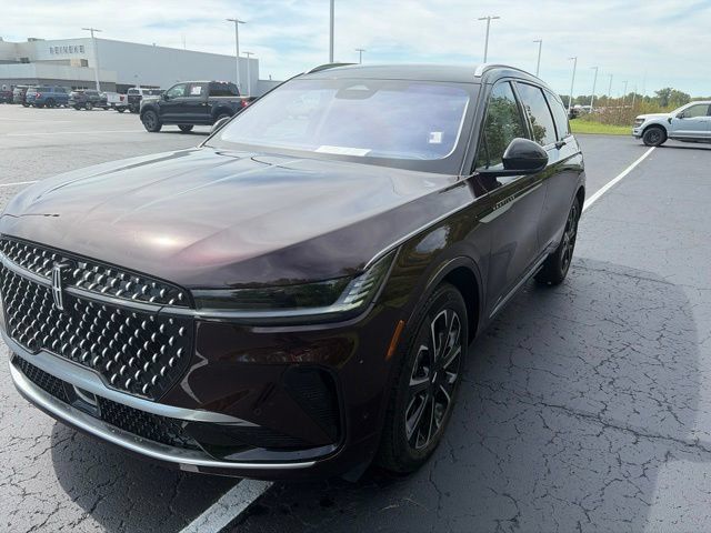 Used 2024 Lincoln Nautilus Reserve AWD/4WD image 5