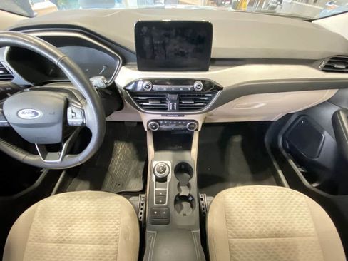 Used 2021 Ford Escape SE w/ Cold Weather Package AWD/4WD image 24