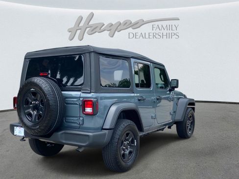 Used 2025 Jeep Wrangler Unlimited Sport AWD/4WD image 3