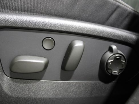 Used 2021 Buick Envision Avenir w/ Technology Package II image 4