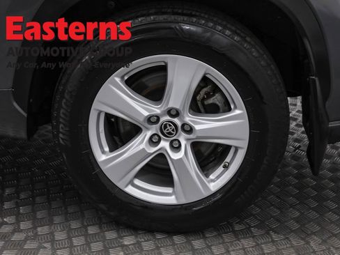 Used 2024 Toyota Highlander LE image 34