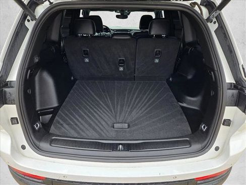Used 2022 Jeep Grand Cherokee Altitude RWD image 7