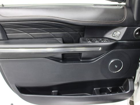 Used 2020 Ford Expedition Max Platinum image 7