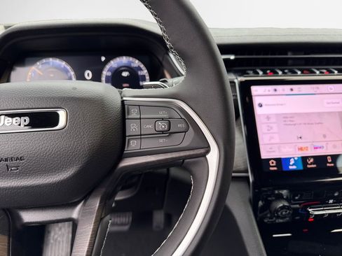 New 2025 Jeep Grand Cherokee L Limited w/ Black Appearance Package image 16