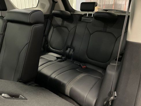 Used 2025 Honda Pilot Touring image 24