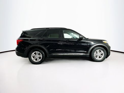 Used 2024 Ford Explorer XLT w/ Equipment Group 202A image 10