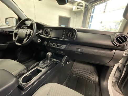Used 2020 Toyota Tacoma SR image 20
