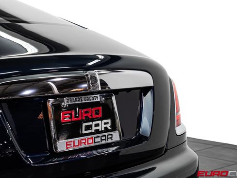 Used 2016 Rolls-Royce Wraith RWD image 20