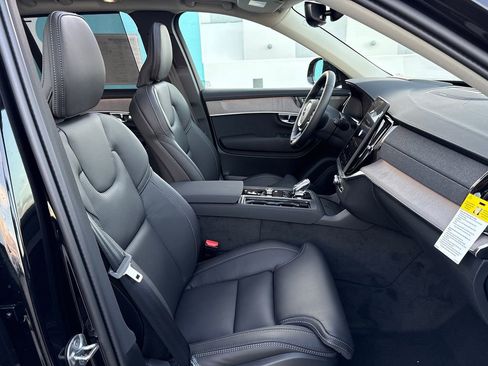New 2026 Volvo XC90 T8 Ultra image 17