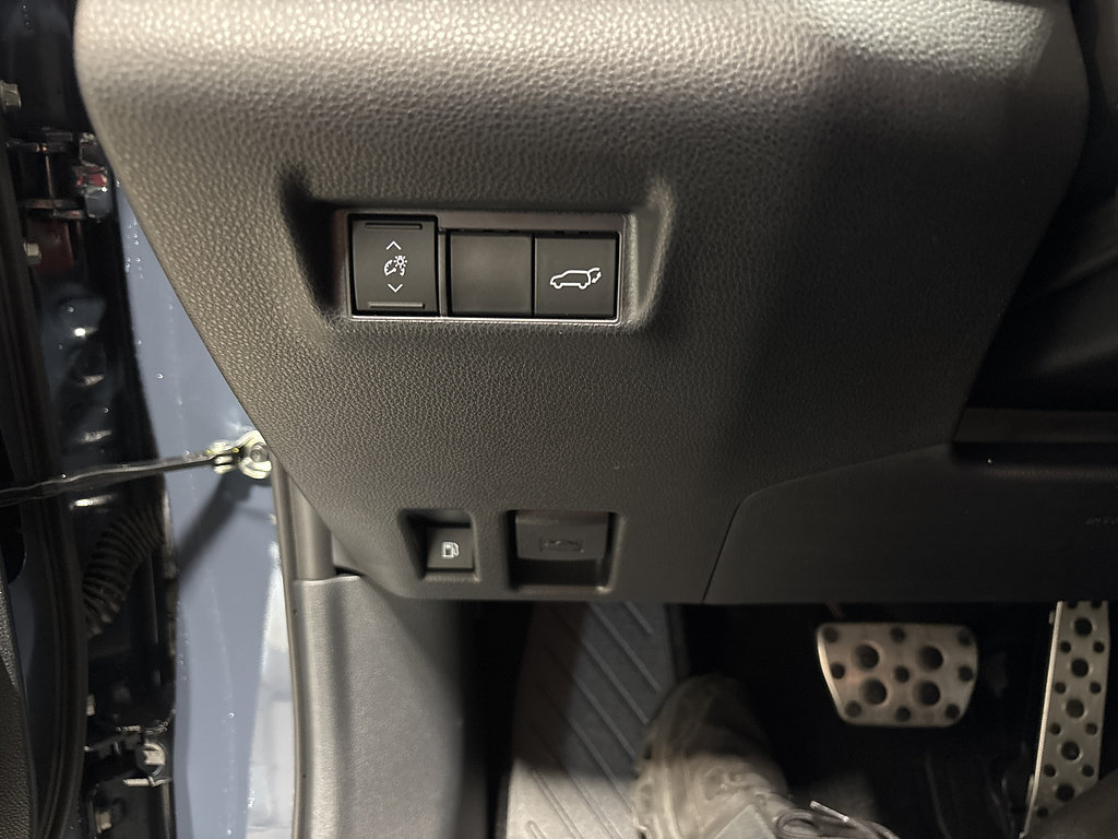 New 2026 Toyota RAV4 AWD Plug-in Hybrid image 17