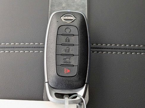 New 2025 Nissan Pathfinder Platinum image 38