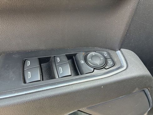 Used 2024 GMC Sierra 1500 Elevation image 9