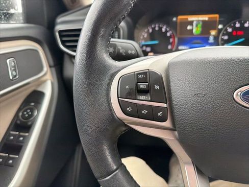 Used 2022 Ford Explorer XLT w/ Equipment Group 202A image 43