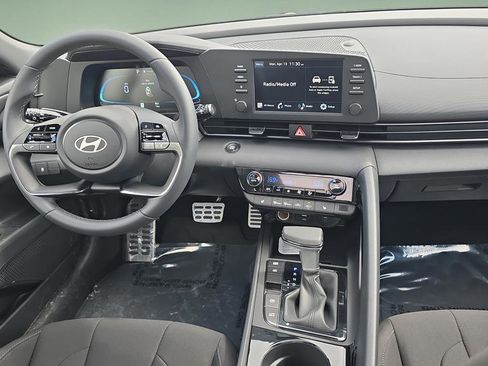 New 2026 Hyundai Elantra SEL Sport Premium FWD image 11